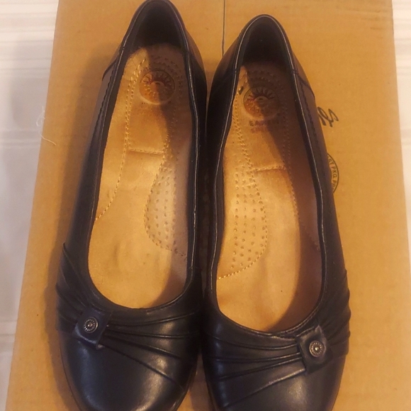 Earth Spirit Shoes Earth Spirit Shoes Sz 85m Color Black Poshmark